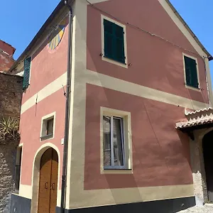 https://casa-la-meridiana-rossa.hotelitalianriviera.com